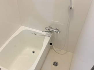 バスルームリフォーム お掃除がしやすいユニットバス風の浴室