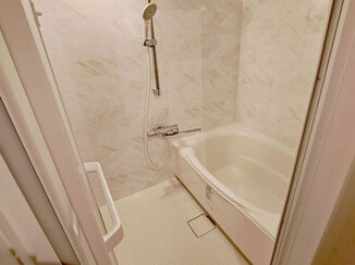 バスルームリフォーム シンプルで清潔感のある、使いやすい水廻り設備3点