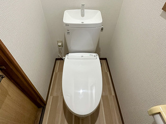 トイレリフォーム 人感センサー付き照明がついた、使いやすいトイレ