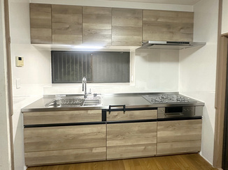 キッチンリフォーム 安全性・清掃性・デザイン性を兼ね備えたスタイリッシュキッチン