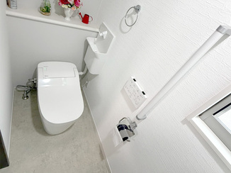 トイレリフォーム すっきりタンクレス＋手洗い器で理想を叶えたトイレ